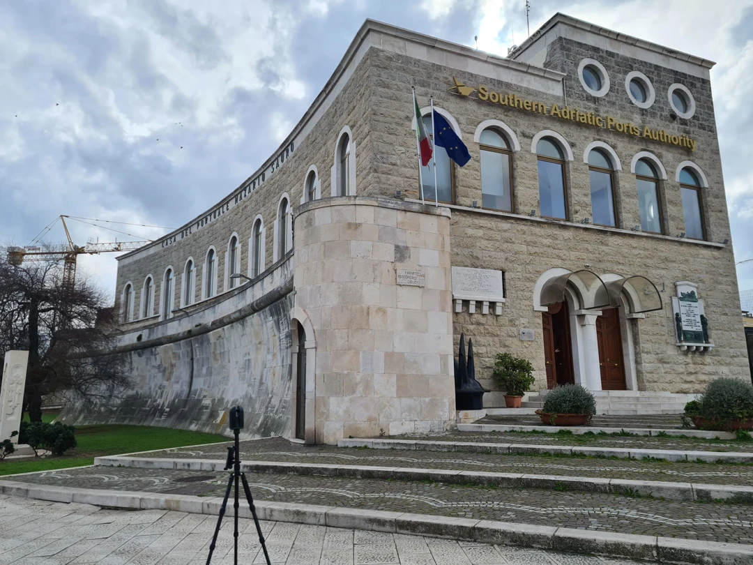 Palazzo dell’Autorità Portuale a Bari - Archimeter