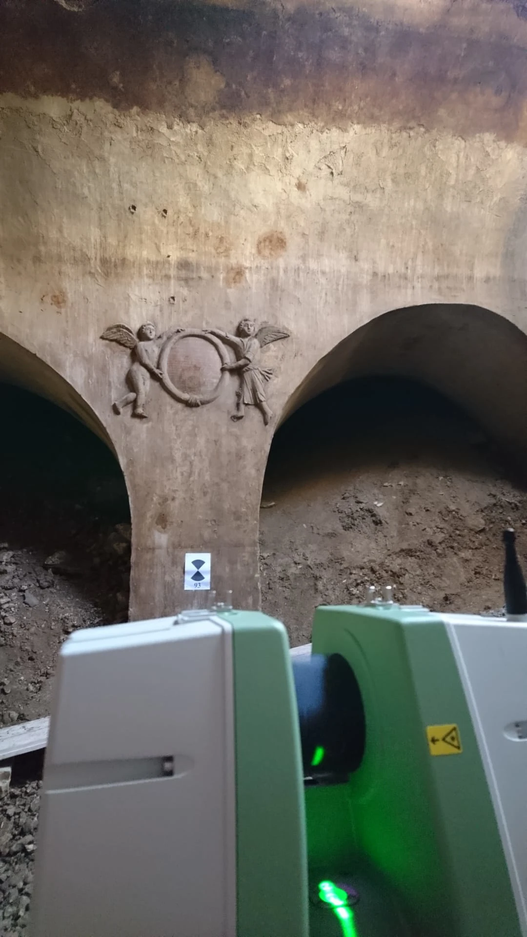 Internal view Ancient Cistern - Ceglie del Campo - Archimeter